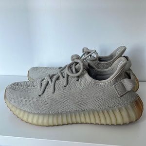 Yeezy boost 350 v2 in sesame size 6